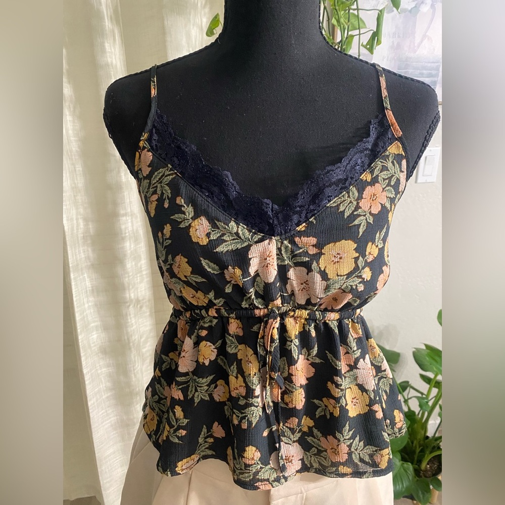 American Eagle Outfitters Floral Lace Top
